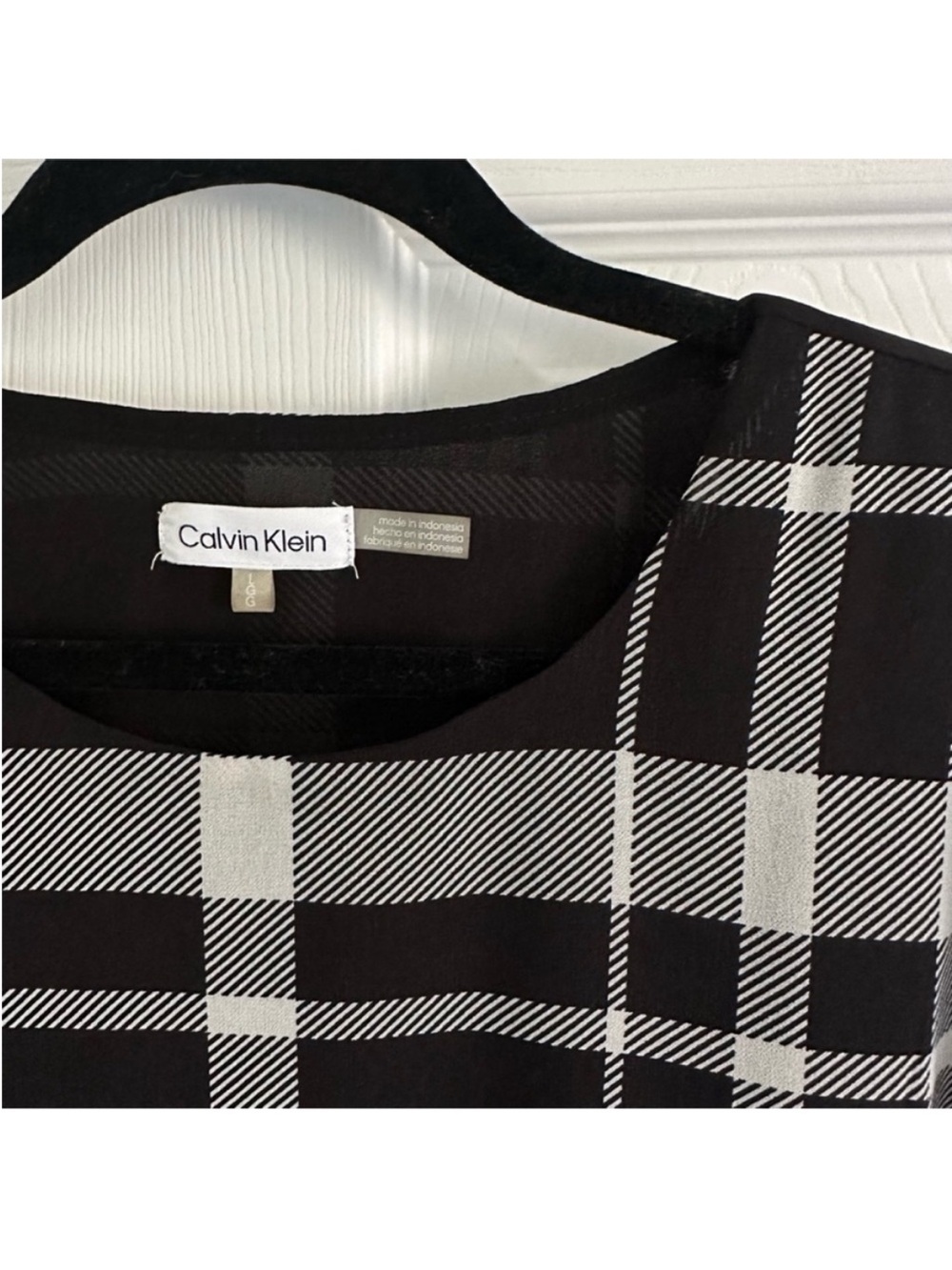 Size L Calvin Klein Women’s Black White Plaid Ruched Sleeve Blouse Top - Picture 4 of 6